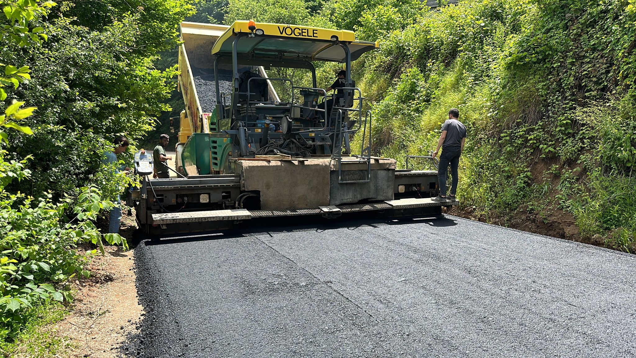 GÖLKÖY VE AYBASTI’NIN TİCARİ YOLUNA SICAK ASFALT
